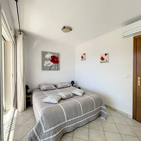 T3 A Calvi Avec Grande Terrasse Et Climatisation - Fr-1-719-41